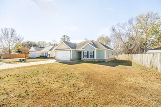 102 Summerstone Bend in Byron, GA - Building Photo - Building Photo