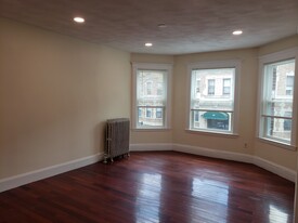 194 Kelton St, Unit 2 in Boston, MA - Building Photo