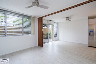 909 Kahuna Ln in Honolulu, HI - Building Photo - Building Photo