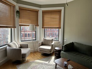 547 Columbus Ave, Unit 3F in Boston, MA - Foto de edificio - Building Photo