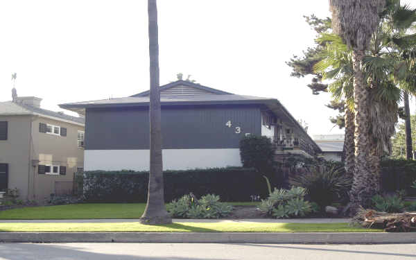 433 N El Molino Ave in Pasadena, CA - Foto de edificio - Building Photo