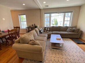 10 Nashua St, Unit 2 in Somerville, MA - Building Photo - Building Photo