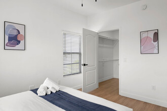 875 W Pecos Rd in Chandler, AZ - Foto de edificio - Building Photo