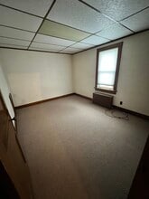 330 W Catherine St, Unit 2 in Somerset, PA - Foto de edificio - Building Photo