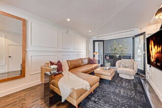 6011 Gaston Ave in Dallas, TX - Building Photo - Building Photo