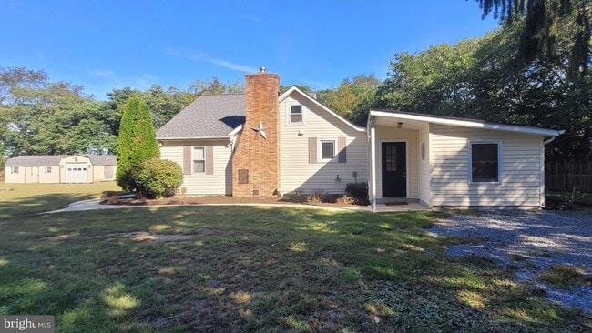 property at 843 S Dupont Blvd