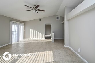 10902 Covey Ct in Tampa, FL - Foto de edificio - Building Photo