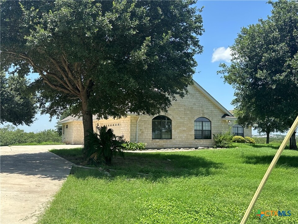 13230 FM725 in Seguin, TX - Foto de edificio