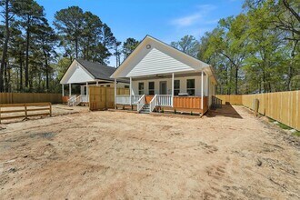 200 Canary St in Pointblank, TX - Building Photo - Building Photo