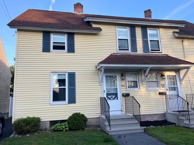 30 Orchard St, Unit 3BR/1BA South Grafton