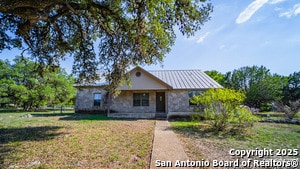 5470 Fallen Oak Dr in Bulverde, TX - Building Photo - Building Photo