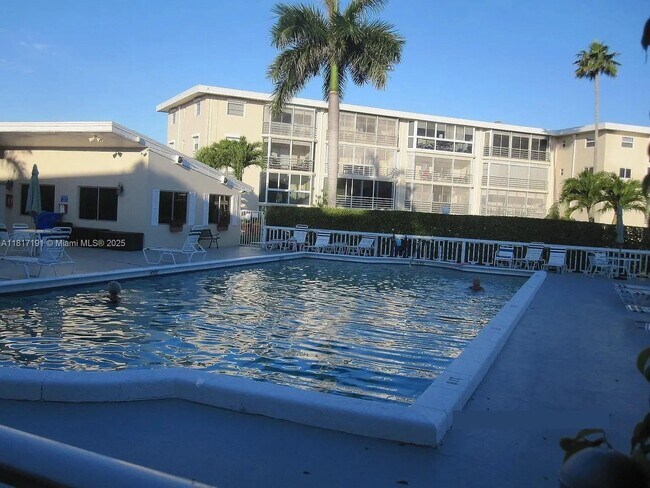 2640 Garden Dr S in Lake Worth Beach, FL - Building Photo - Building Photo