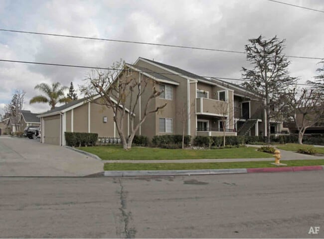 property at 2940 E Frontera St