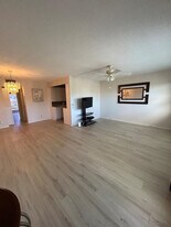 4087 Cornwall E in Boca Raton, FL - Building Photo