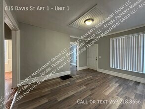 615 Davis St in Kalamazoo, MI - Building Photo - Building Photo