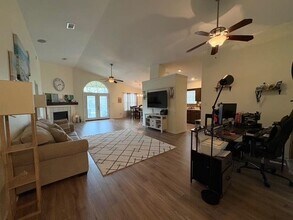 1072 Piney Z Plantation Rd in Tallahassee, FL - Building Photo - Building Photo