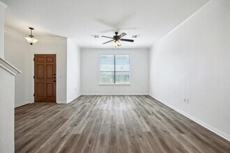 2101 Town Centre Dr in Round Rock, TX - Building Photo - Building Photo