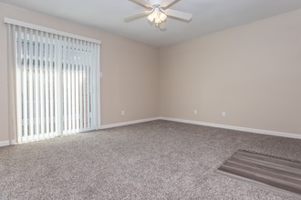 Chase View Apartments in Houston, TX - Foto de edificio - Building Photo