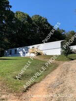 39 Albert Warren Rd in Candler, NC - Building Photo