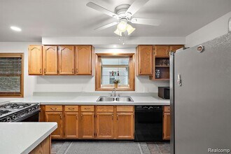 836 Miller Ave in Rochester, MI - Building Photo - Building Photo