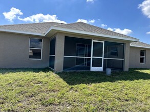 4104-4113 13th St SW in Lehigh Acres, FL - Building Photo - Building Photo