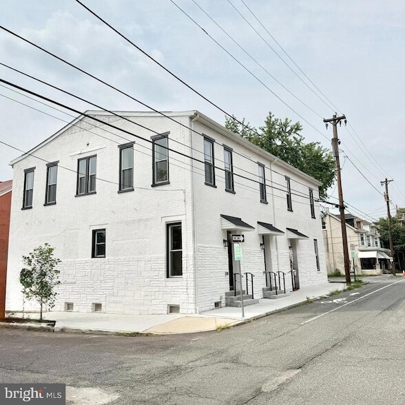 151 N York St in Pottstown, PA - Building Photo - Building Photo