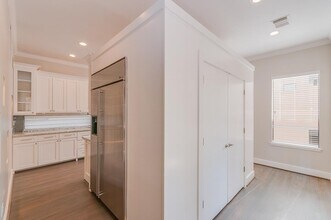 650 Birdsall St in Houston, TX - Building Photo - Building Photo