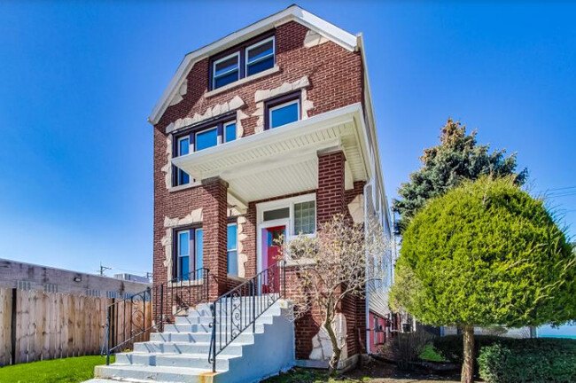 property at 4988 N Elston Ave