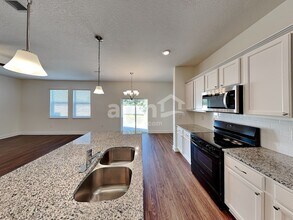 4615 Reisswood Loop in Palmetto, FL - Foto de edificio - Building Photo