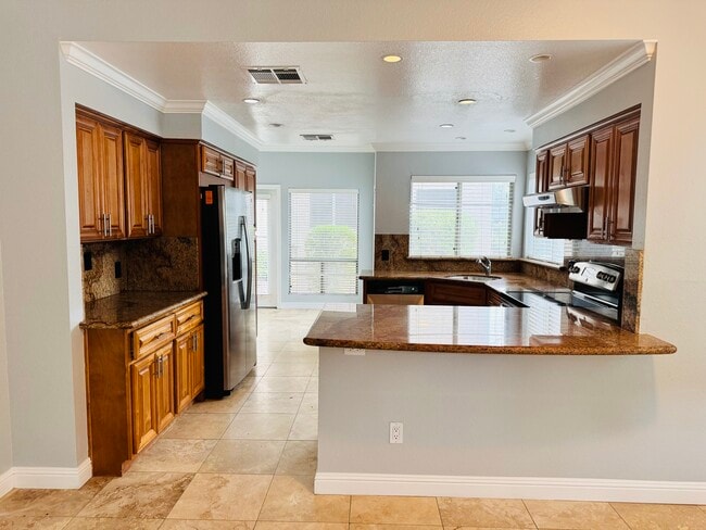 property at 101 N 7th St