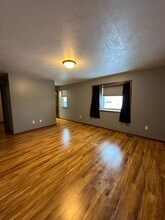 1524 35th Ave SE in Minot, ND - Building Photo - Building Photo