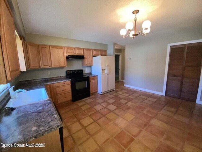 15 W Towne Pl in Titusville, FL - Building Photo - Building Photo