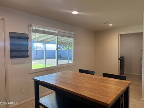 4109 E Winchcomb Dr in Phoenix, AZ - Building Photo - Building Photo