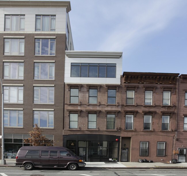 1122 Bedford Ave in Brooklyn, NY - Building Photo - Building Photo