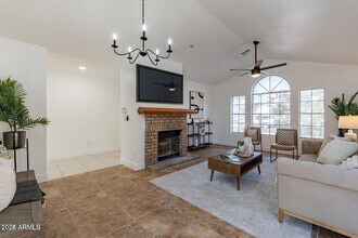 5248 N 102nd Ave in Glendale, AZ - Building Photo - Building Photo