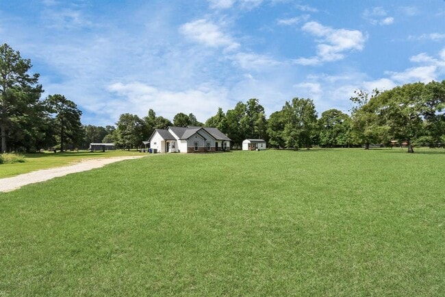 property at 1924 Stringtown Rd