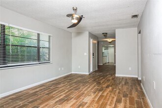 1805 Wharf Rd in Sarasota, FL - Building Photo - Building Photo