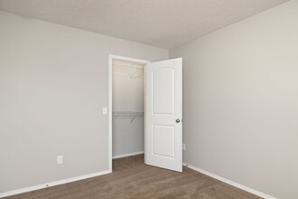 1327 S Normandy Ave in Republic, MO - Building Photo - Building Photo