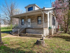 9932 Jeffrey Dr in St. Louis, MO - Foto de edificio - Building Photo