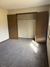 2040 Edgewood Rd NW in Cedar Rapids, IA - Building Photo - Building Photo