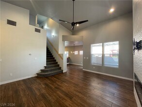 10516 India Hawthorn Ave in Las Vegas, NV - Building Photo - Building Photo