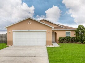 2929 Breezy Meadow Rd in Apopka, FL - Building Photo