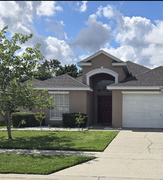 15451 Markham Dr in Clermont, FL - Building Photo