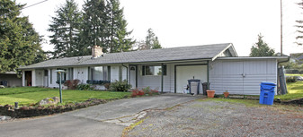 12102-12104 29th St E in Puyallup, WA - Building Photo