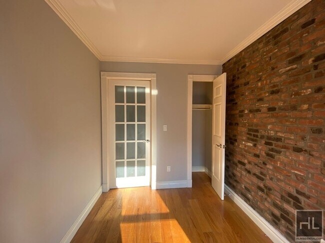 East 5th Street in New York, NY - Building Photo - Building Photo