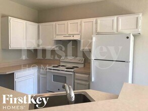 2701 Yamada Ln in North Port, FL - Building Photo - Building Photo