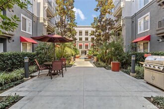 1801 E Katella Ave, Unit 4041 in Anaheim, CA - Foto de edificio - Building Photo