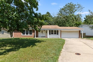 6930 Birdie Ln in St. Louis, MO - Building Photo