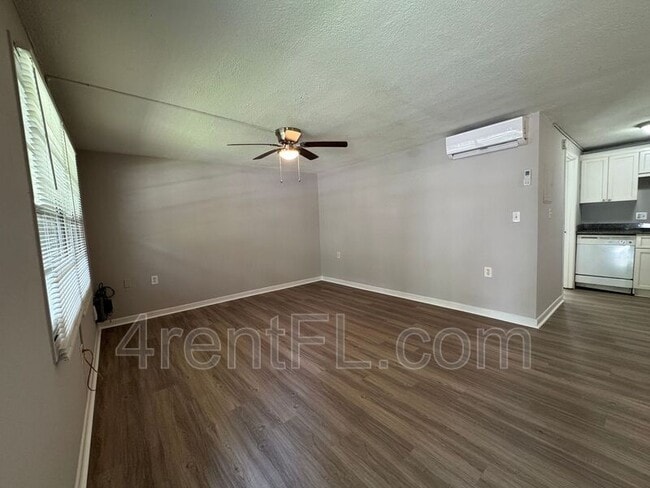 2910 Rubideaux St in Tampa, FL - Building Photo - Building Photo