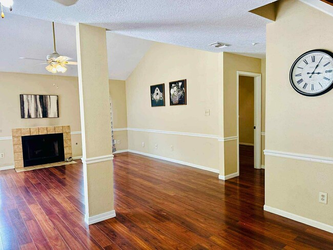 property at 78 W High Oaks Cir